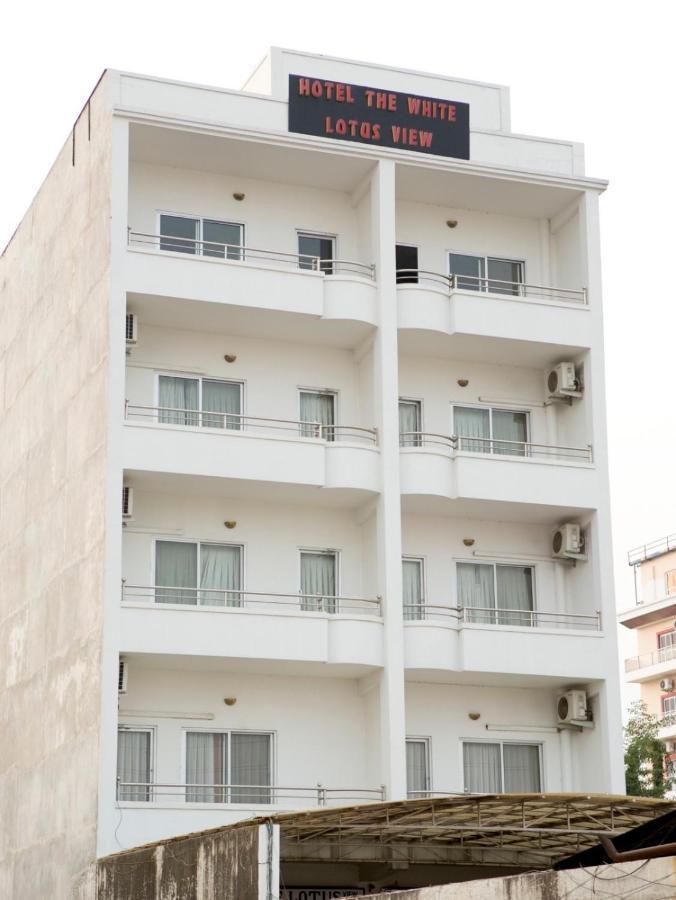 Hotel The White Lotus View Pvt Ltd Siddharthanagar Exterior photo