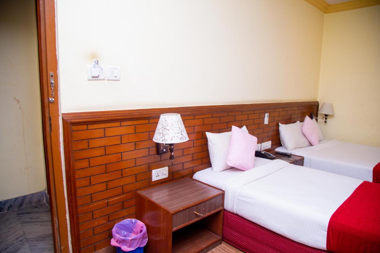 Hotel The White Lotus View Pvt Ltd Siddharthanagar Exterior photo