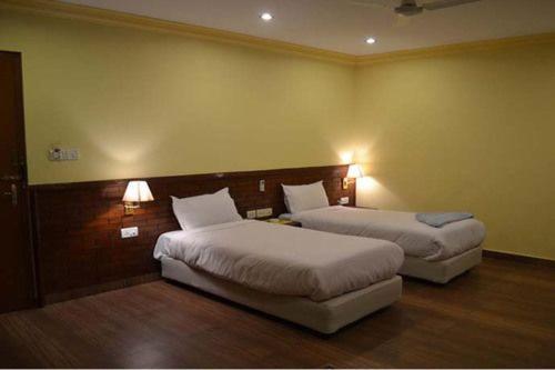 Hotel The White Lotus View Pvt Ltd Siddharthanagar Exterior photo